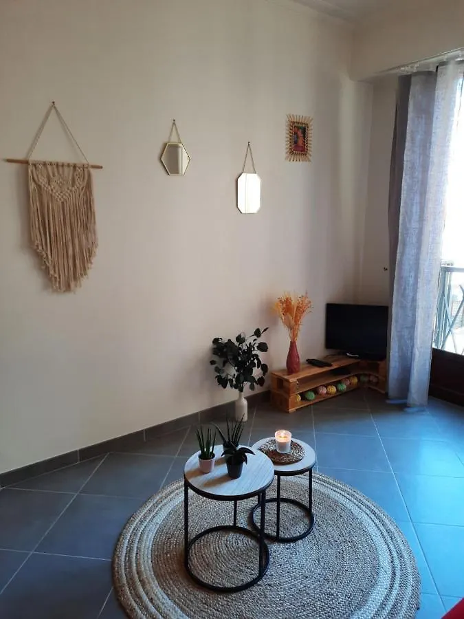 Appartement Studio cosy et calme, au cœur de Nice Libération 0*,  France